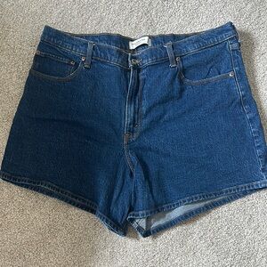 Abercrombie High Rise Dad Short